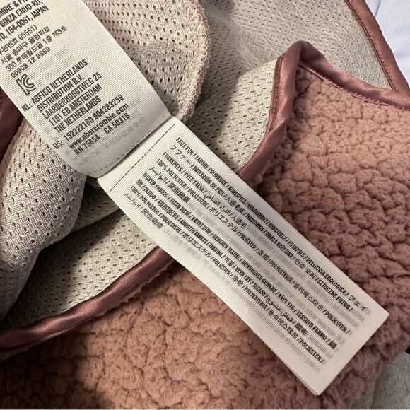 XS Abercrombie & Fitch Sherpa Half-Zip Satin Trim Sweatshirt in Mauve - Picture 7 of 9